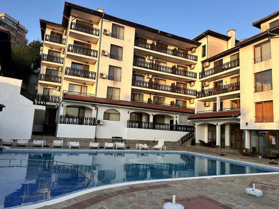 Spacious Fully Furnished Studio In Kavarna Apart Hotel エクステリア 写真